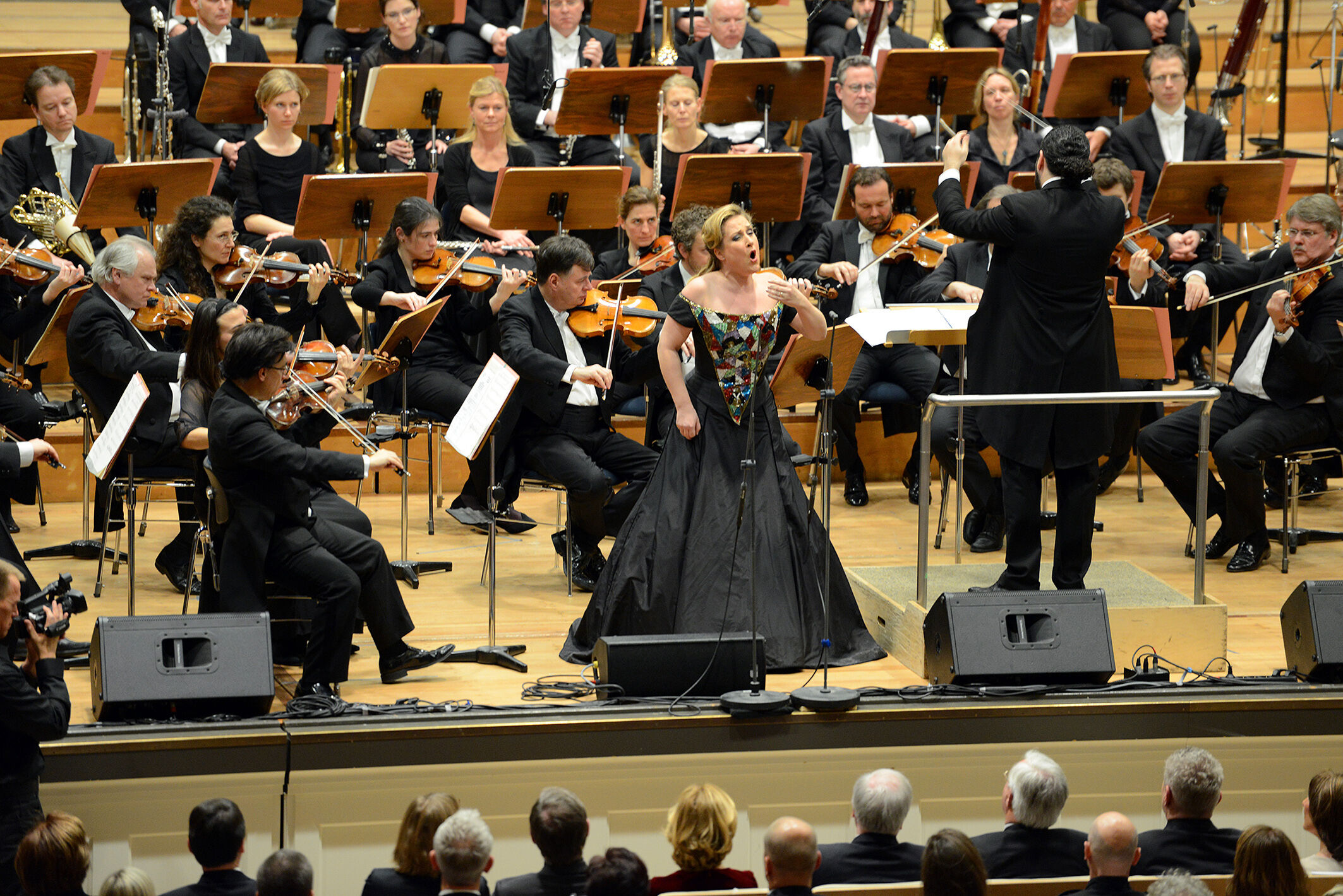 Sternstunde mit Weltstar Diana Damrau beim Benefiz-Konzertabend in München.