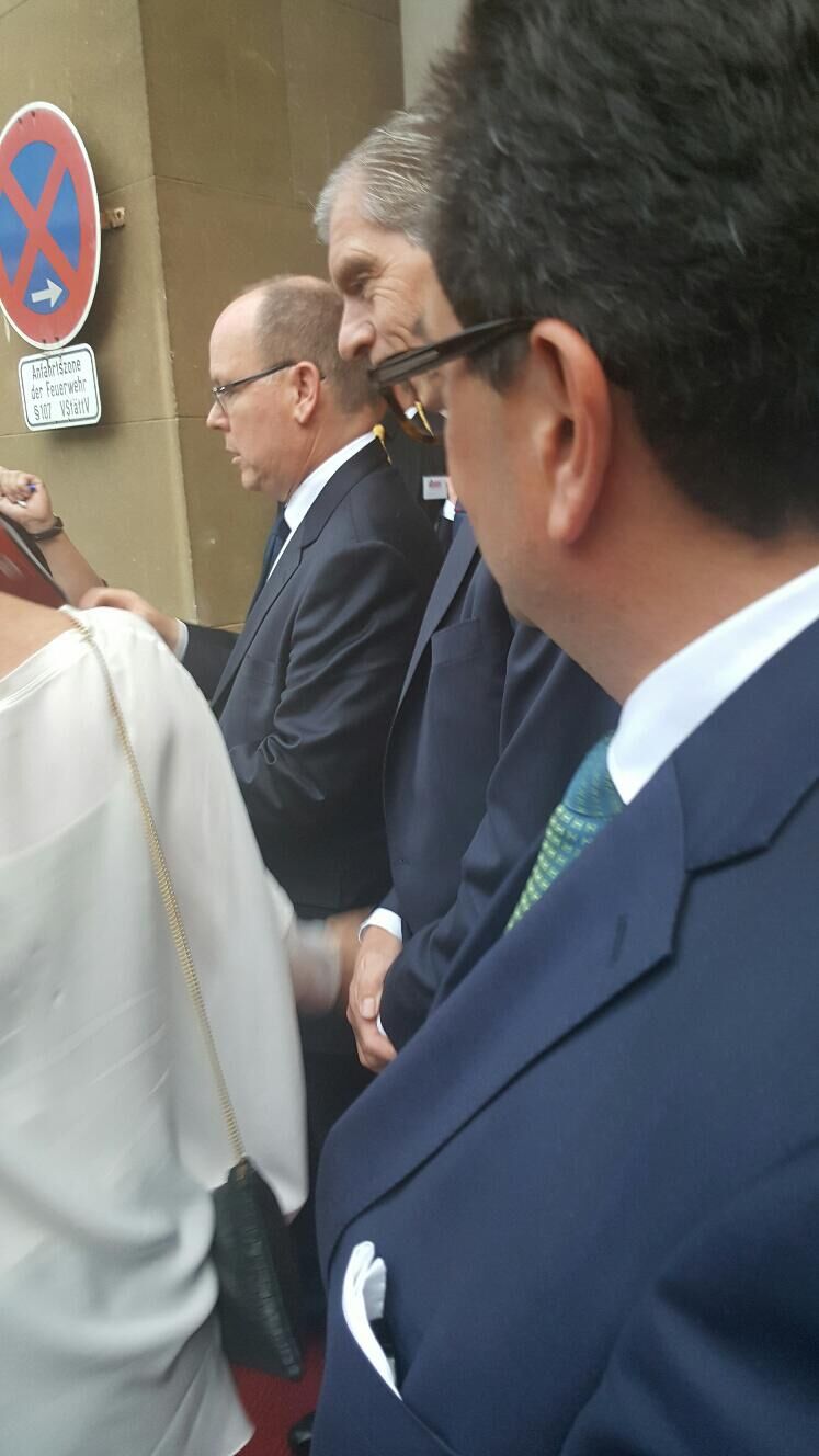 Monarch Albert von Monaco, Konsul Dr. Alexander Liegl, Stavros Kostantinidis (v. l.)