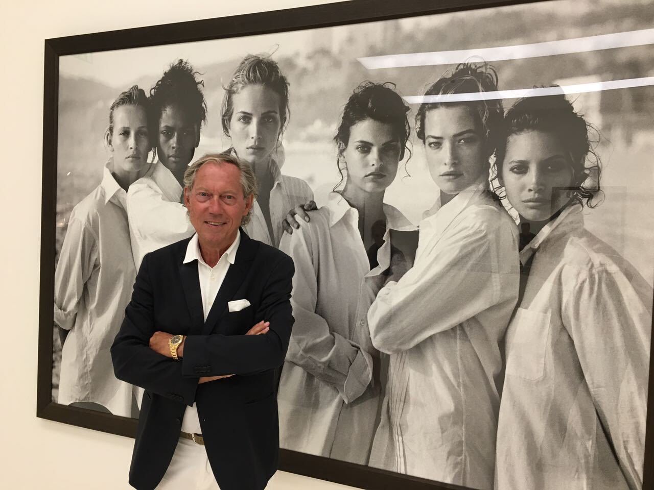 Viel Gefühl für Good Looking: Star-Verschöner Prof. Dr. Werner Mang vor einem Hintergrund nach seinem Geschmack.