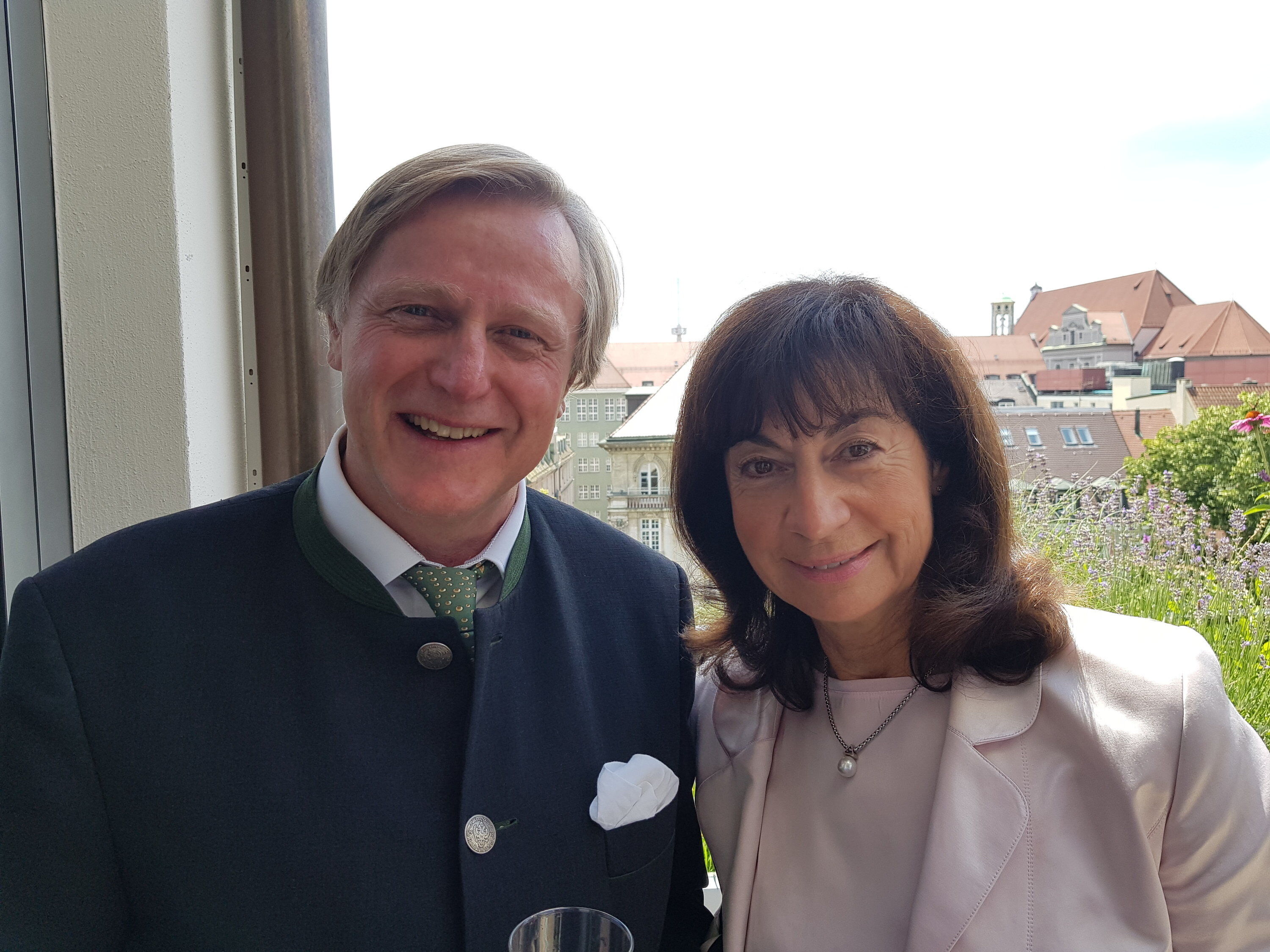 Gauweiler-Gäste: Buchverleger Michael Fleissner mit Begleiterin.