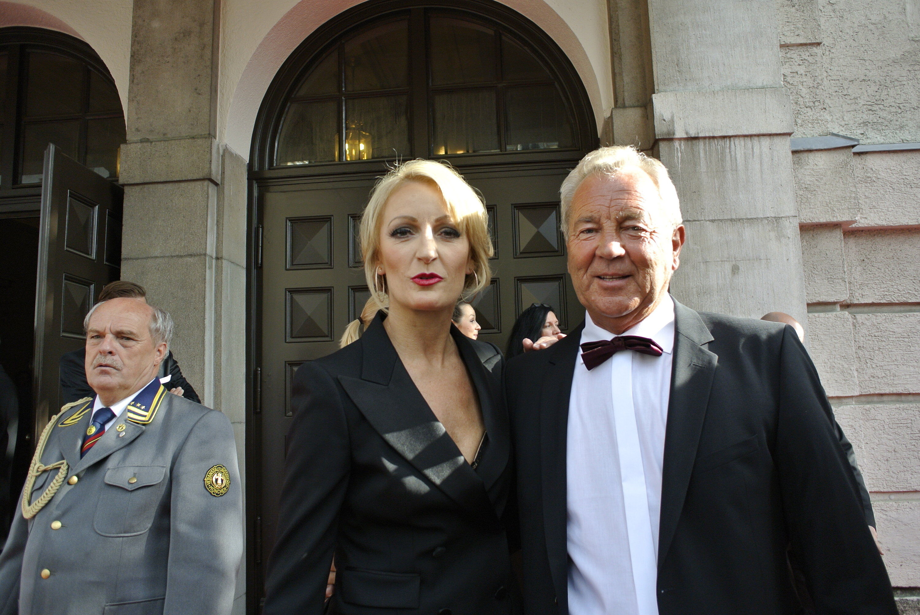 COMEDY-STAR: Monika Gruber und ihr Manager Bauer
