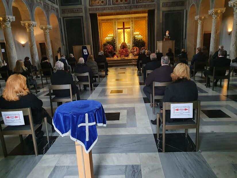 Hammele-Trauerfeier in der Aussegnungshalle des Krematoriums des Münchner Ostfriedhofs
