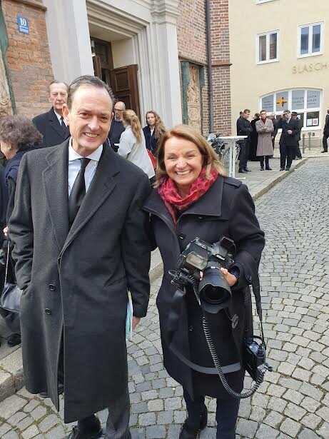 Verlust der Mama: Graf Alexander von Schönburg-Glauchau, hier mit Prominenten-Fotografin Sabine Brauer